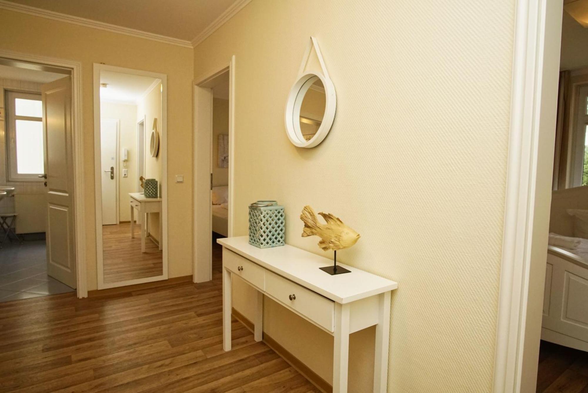 Mit Meerblick Und Balkon, Gratis Nutzung Vom Ahoi Erlebnisbad Und Sauna In Sellin - Meeresblick Fewo 38 Gohren Bagian luar foto